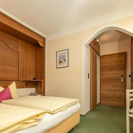 Hotel Sonnenspitz ***