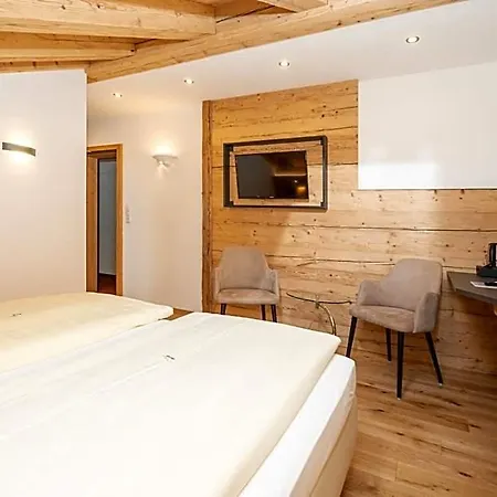 Otel Sonnenspitz ***